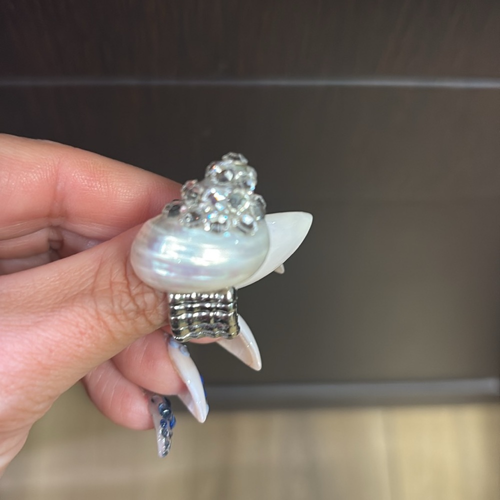 Ring - Picture 4 of 4